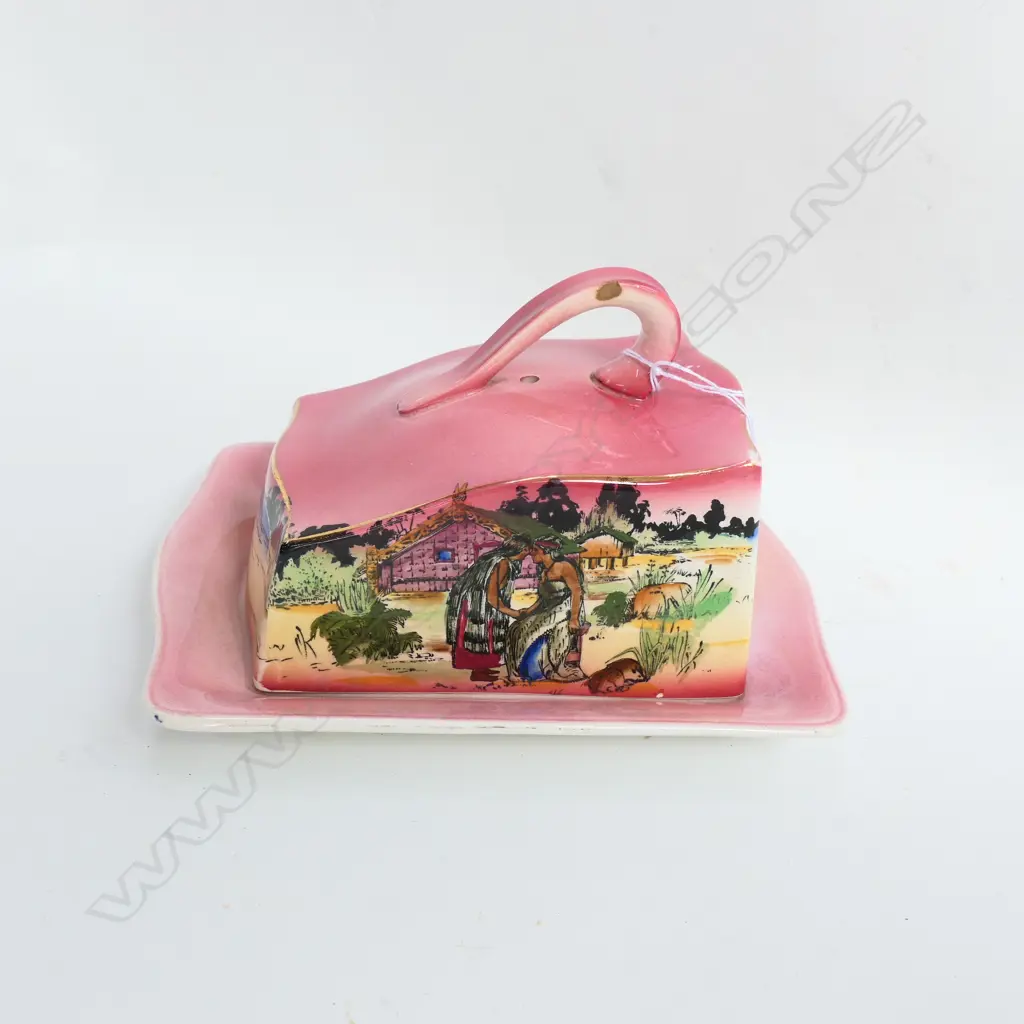 GRIMWADES 'MAORI WARE' TE HONGI CHEESE DISH 180MM L Image 1++