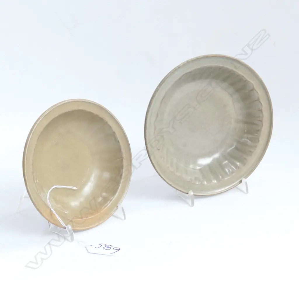 2 SMALL LONGQUAN CELADON DISHES 145MM DIA Image 1++