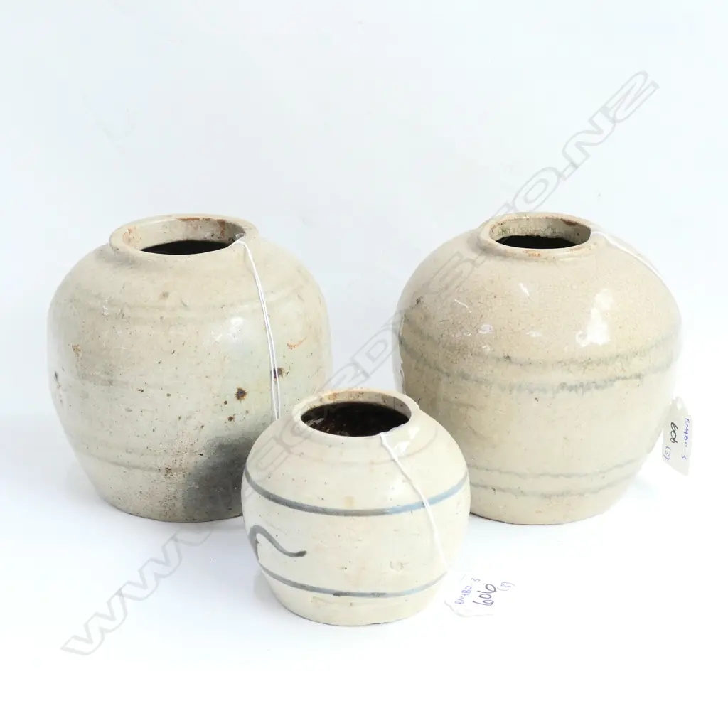 3 VINTAGE CHINESE GINGER JARS Image 1++