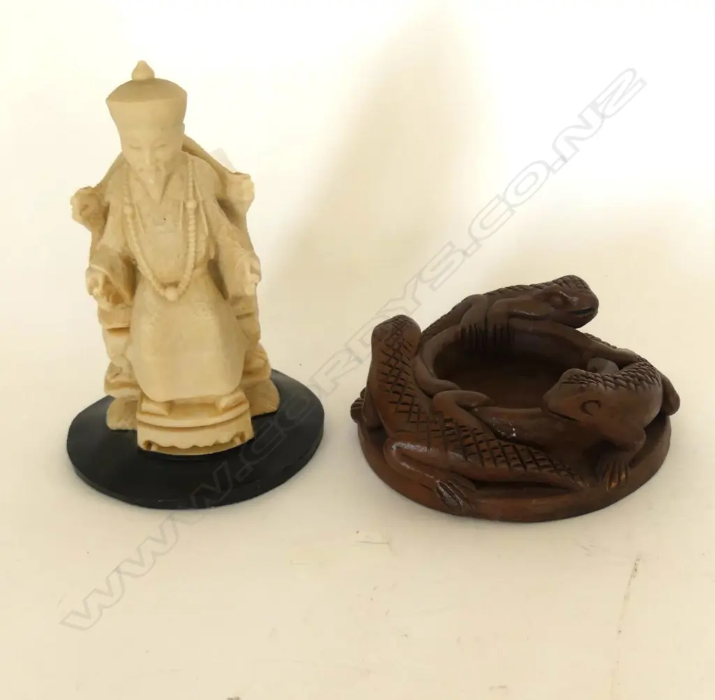 TWO NZ POTTERY PIECES, 'TAKAKA MARBLE' ORIENTAL FIGURE & CHASING LIZARD ASHTRAY Image 1++