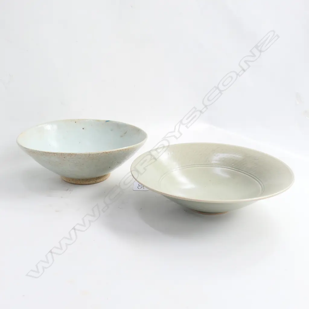 2 STUDIO CELADON BOWLS 215MM DIA Image 1++