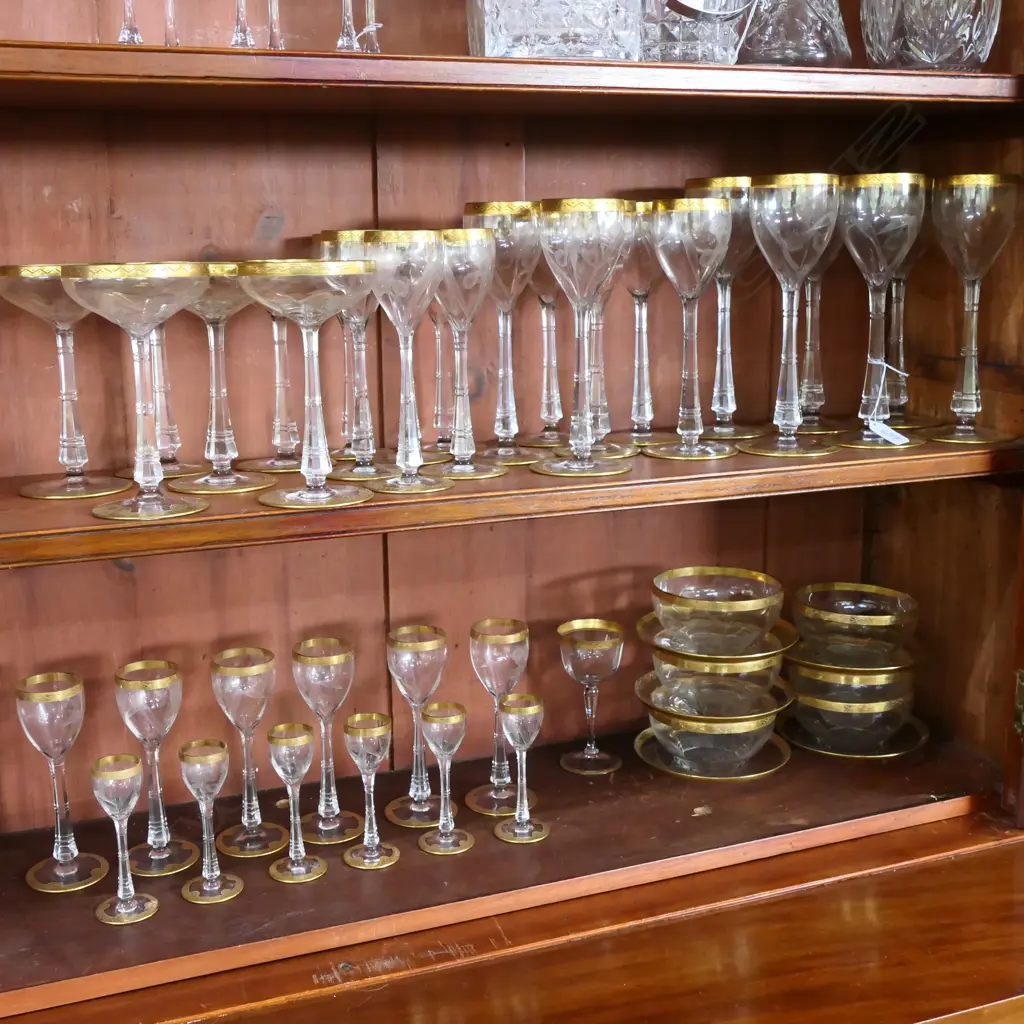 COMPREHENSIVE SET OF AUSTRIAN (VIENNESE) ETCHED AND GILDED GLASSES Image 1++