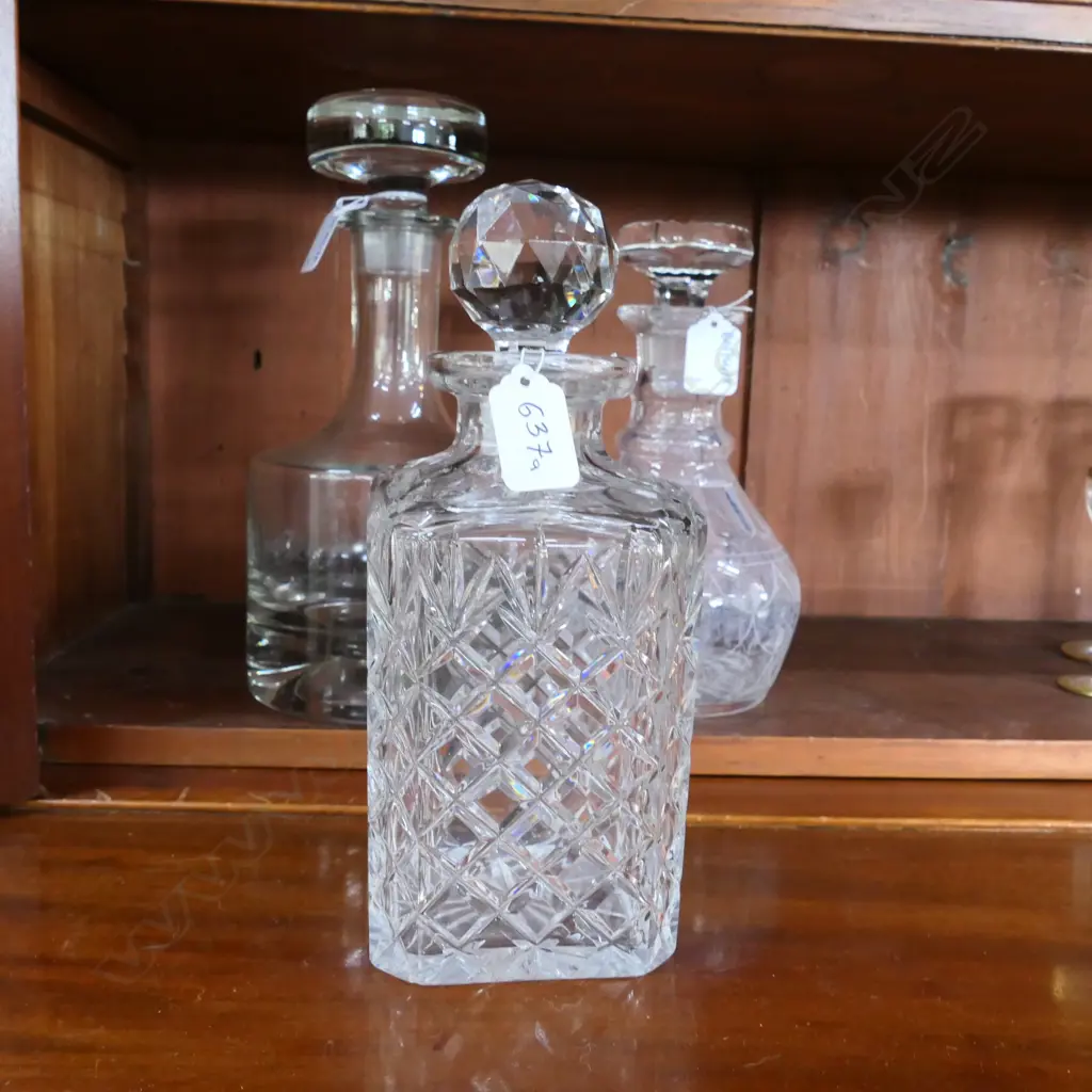 THREE DECANTERS Image 1++