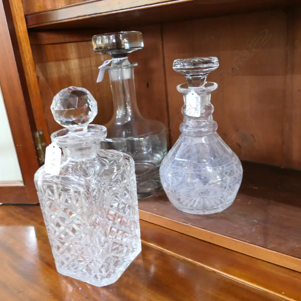 THREE DECANTERS Image 1++
