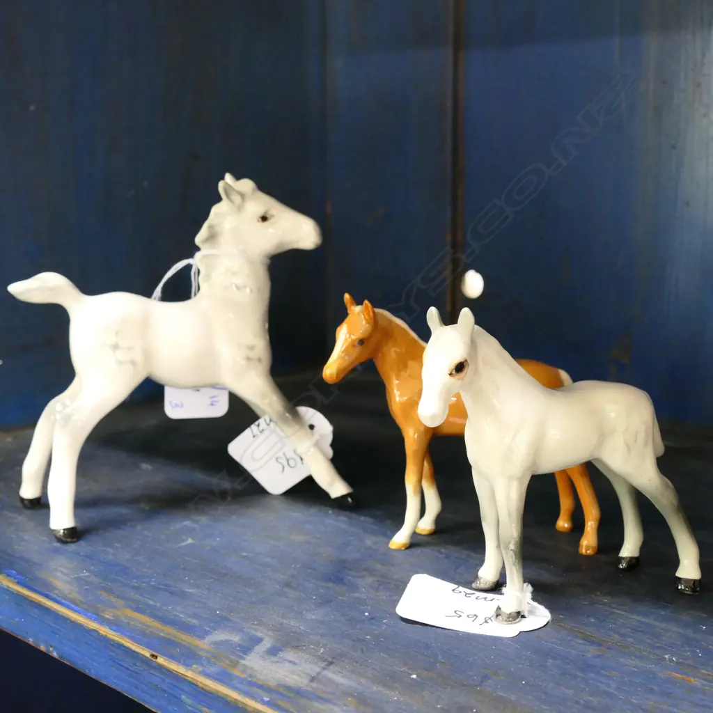 3 BESWICK FOAL FIGURINES 130MM H Image 1++