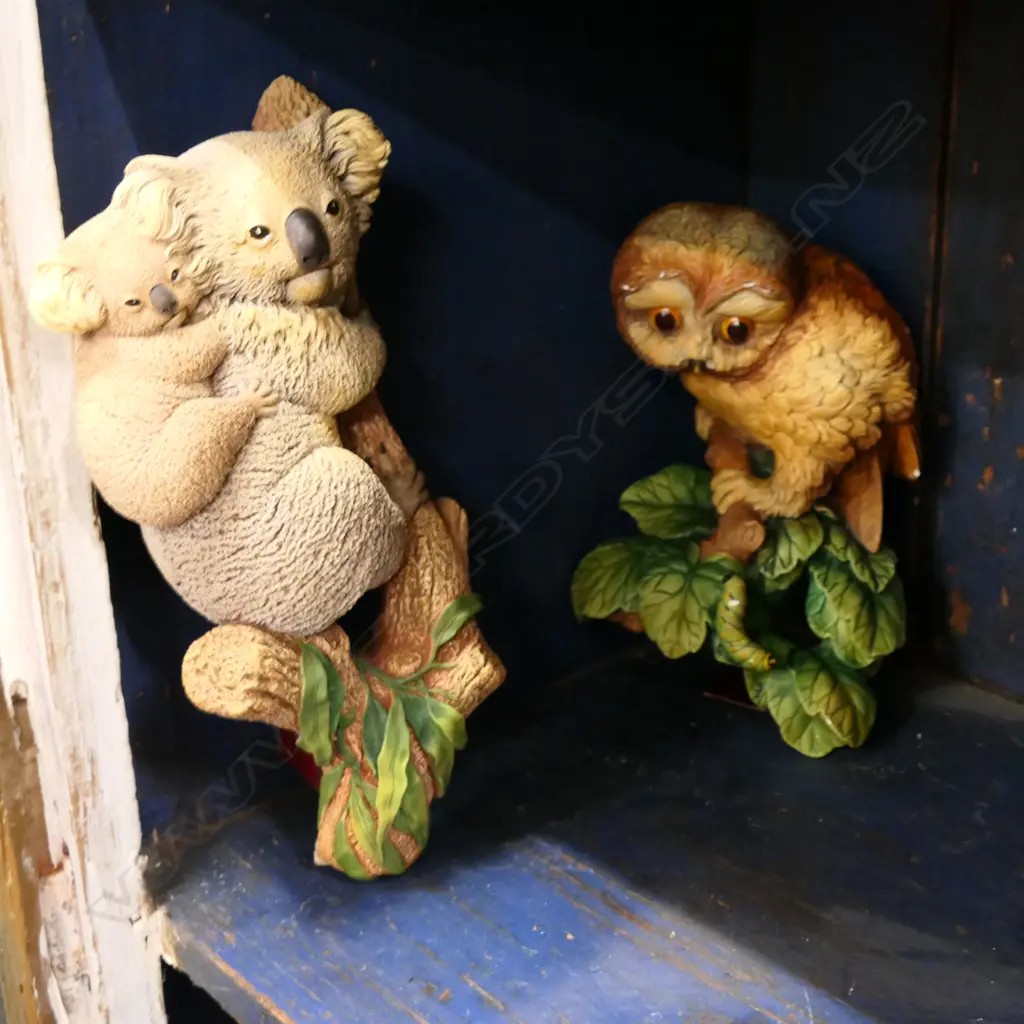 BOSSONS OWL, KOALA WALL PLAQUE Image 1++