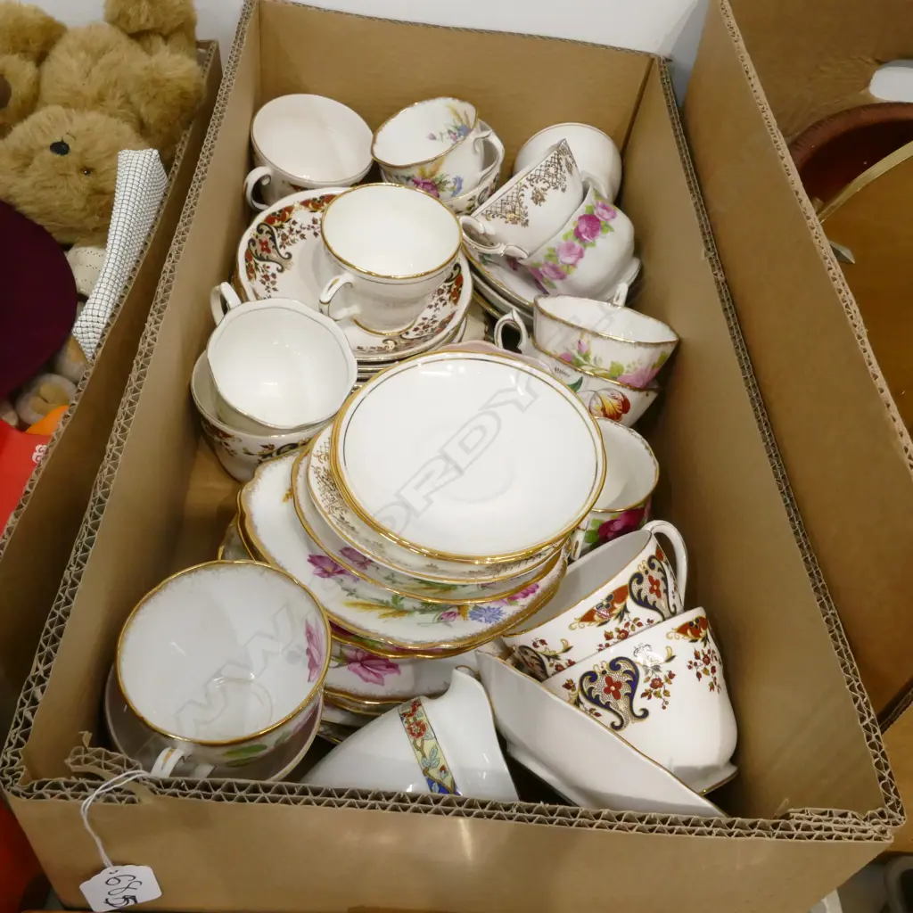 LOT ASST TRIOS R/ALBERT ETC Image 1++