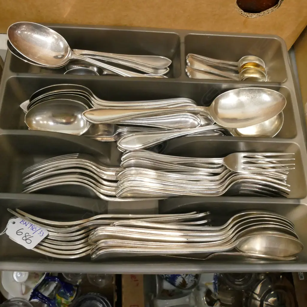 TRAY OF GOOD ART DECO CUTLERY; WALKER & HALL, VINER & HALL A1 Image 1++