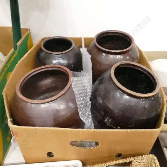LOT CHINESE PROVINCIAL GINGER/STORAGE JARS