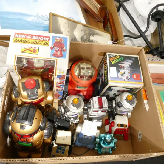 LOT ASSORTED ROBOT TOYS