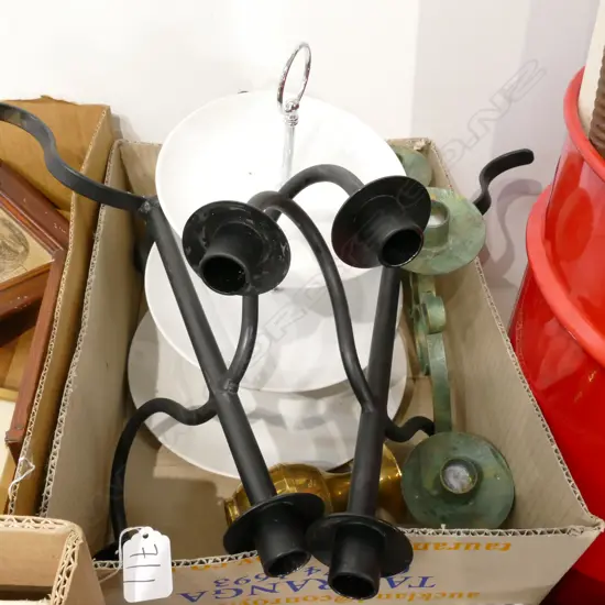 BOX LOT CAKE STAND, CANDLEHOLDERS