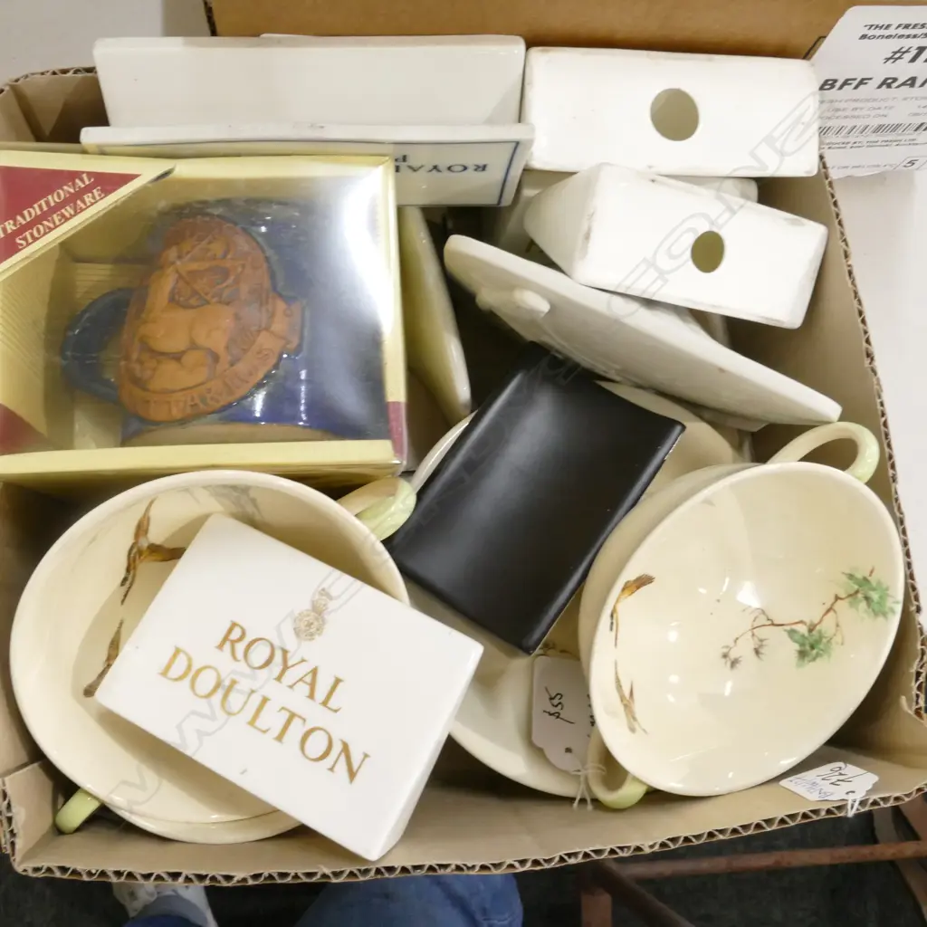 BOX LOT ROYAL DOULTON, STONEWARE MUG, DISPLAY STANDS ETC Image 1++