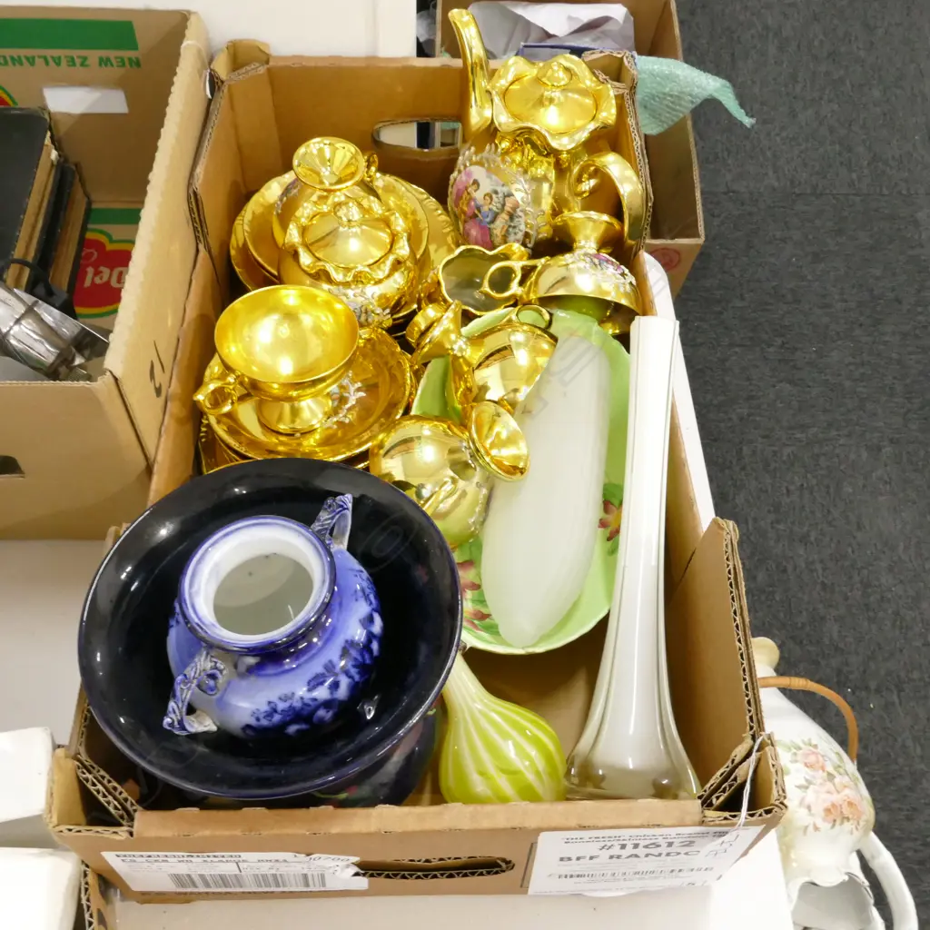 BOX LOT ASST. CHINA / GLASS ETC Image 1++