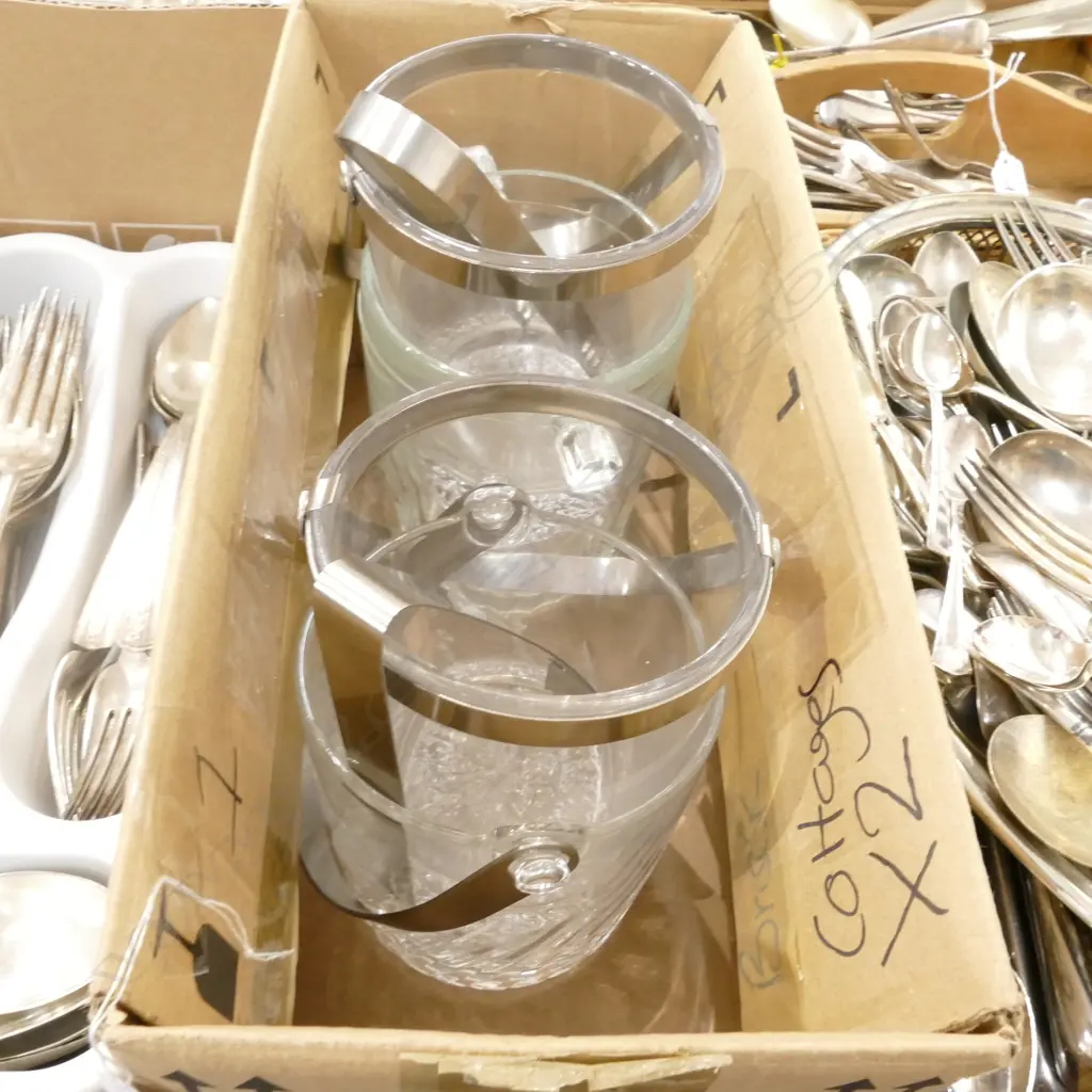 4 VINTAGE ICE BUCKETS Image 1++