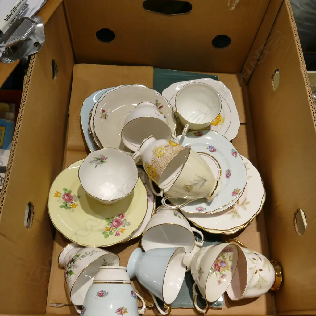 LOT OF ASST TRIOS /R/ALBERT/ COLCLOUGH ETC Image 1++