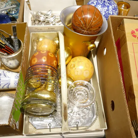 BOX LOT METAL TRAYS, CHAMPAGNE BUCKET, COMPORT