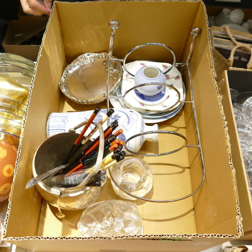 BOX LOT ROYAL COPENHAGEN, B/W VASE, EP CAKE STAND, ETC Image 1++