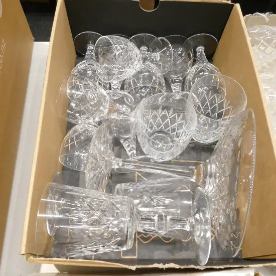 BOX LOT 10 STUART CRYSTAL GLASSES, ETC
