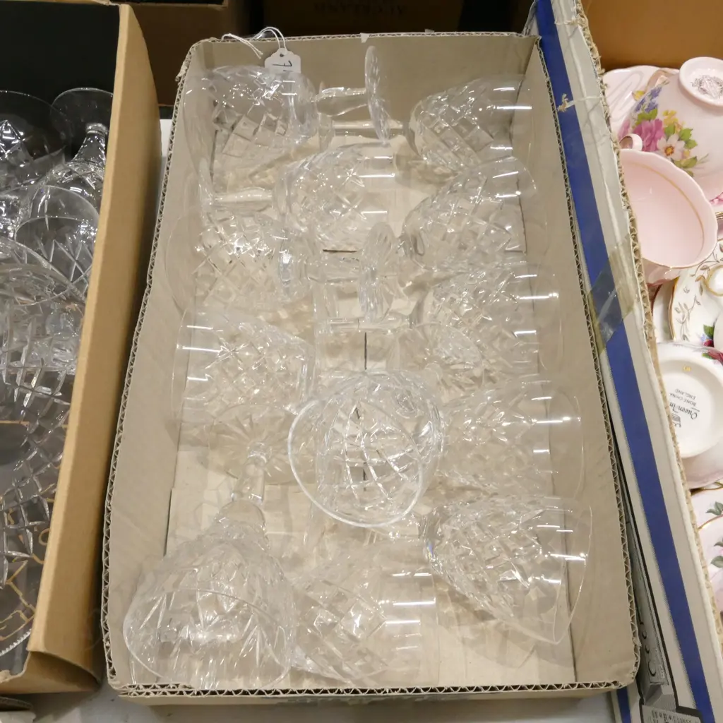BOX LOT CRYSTAL WINE GLASSES  Image 1++