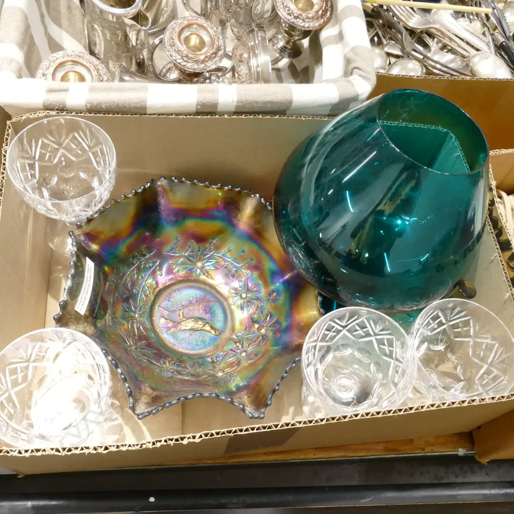 LOT ASST GLASSWARE INCL. MAGPIE CARNIVAL GLASS BOWL Image 1++