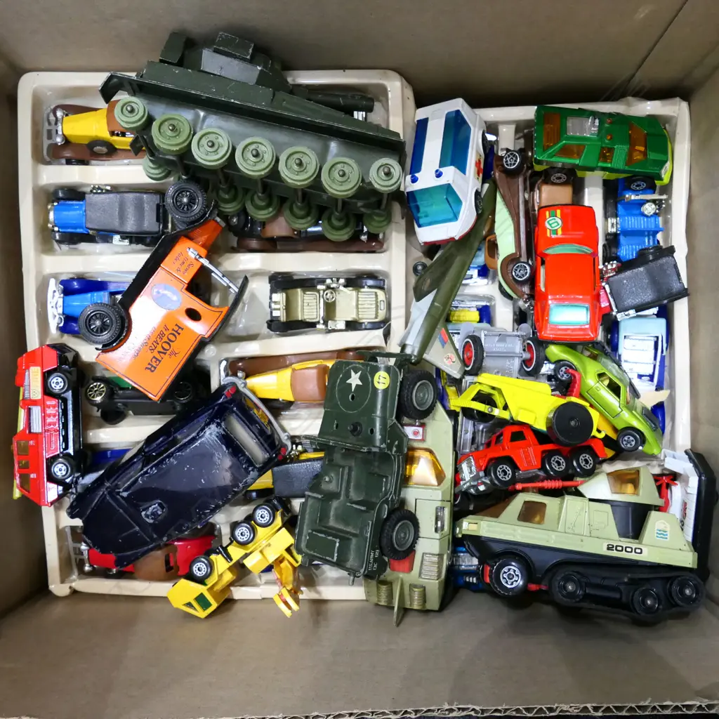 LOT ASST DINKY TOYS / MATCHBOX ETC Image 1++