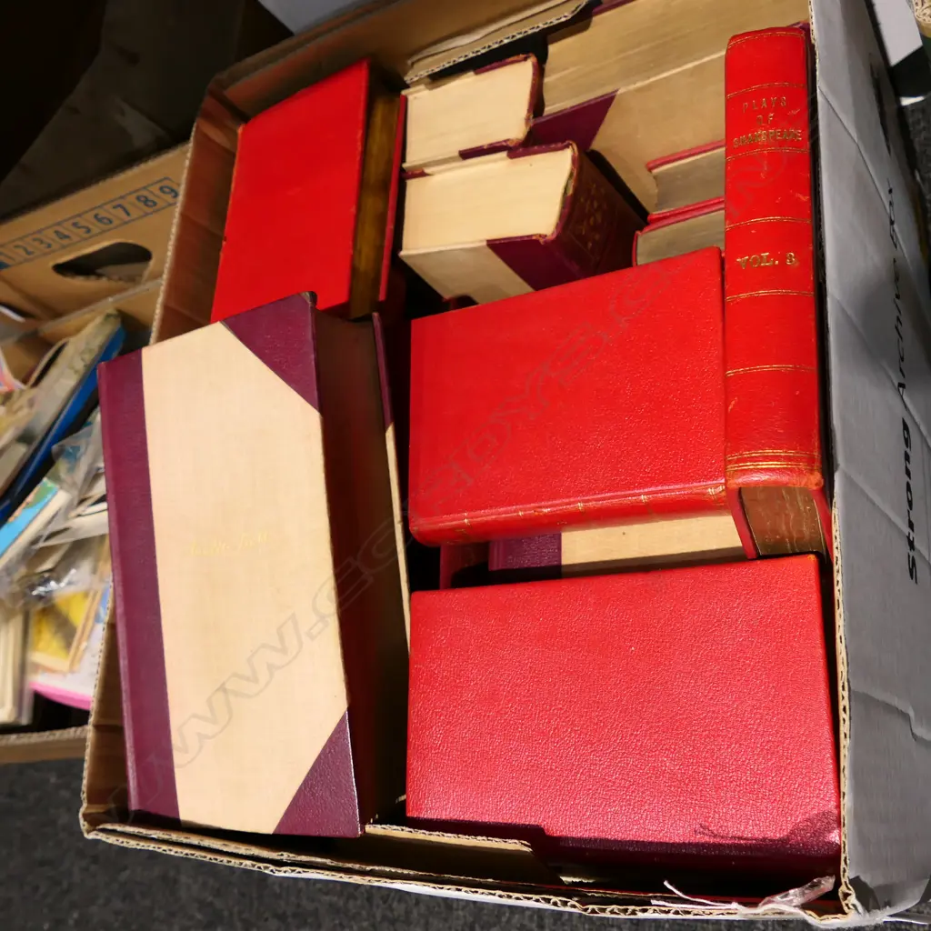 LOT ASST SHAKESPEARE AND WAVERLEY NOVELS Image 1++