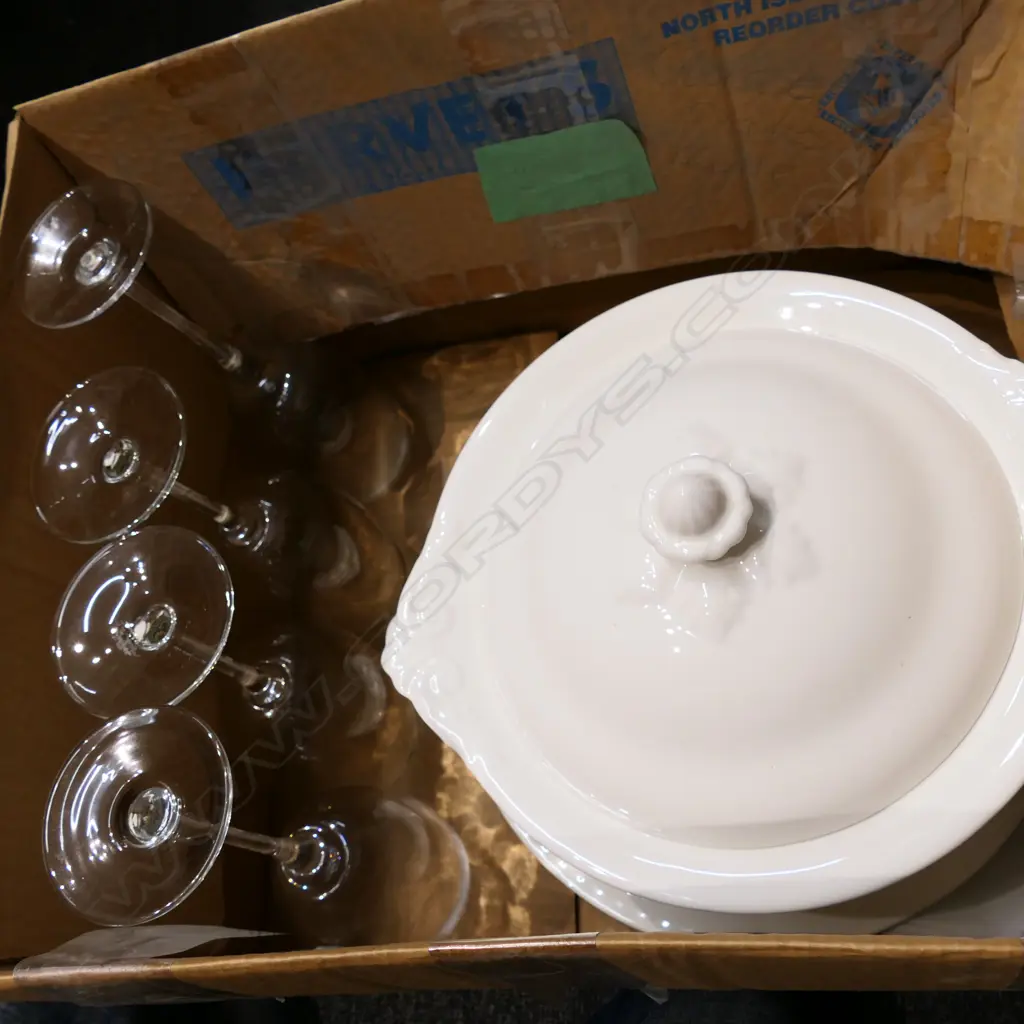 WINE GLASSES/VILLEROY & BOCH CHINA Image 1++