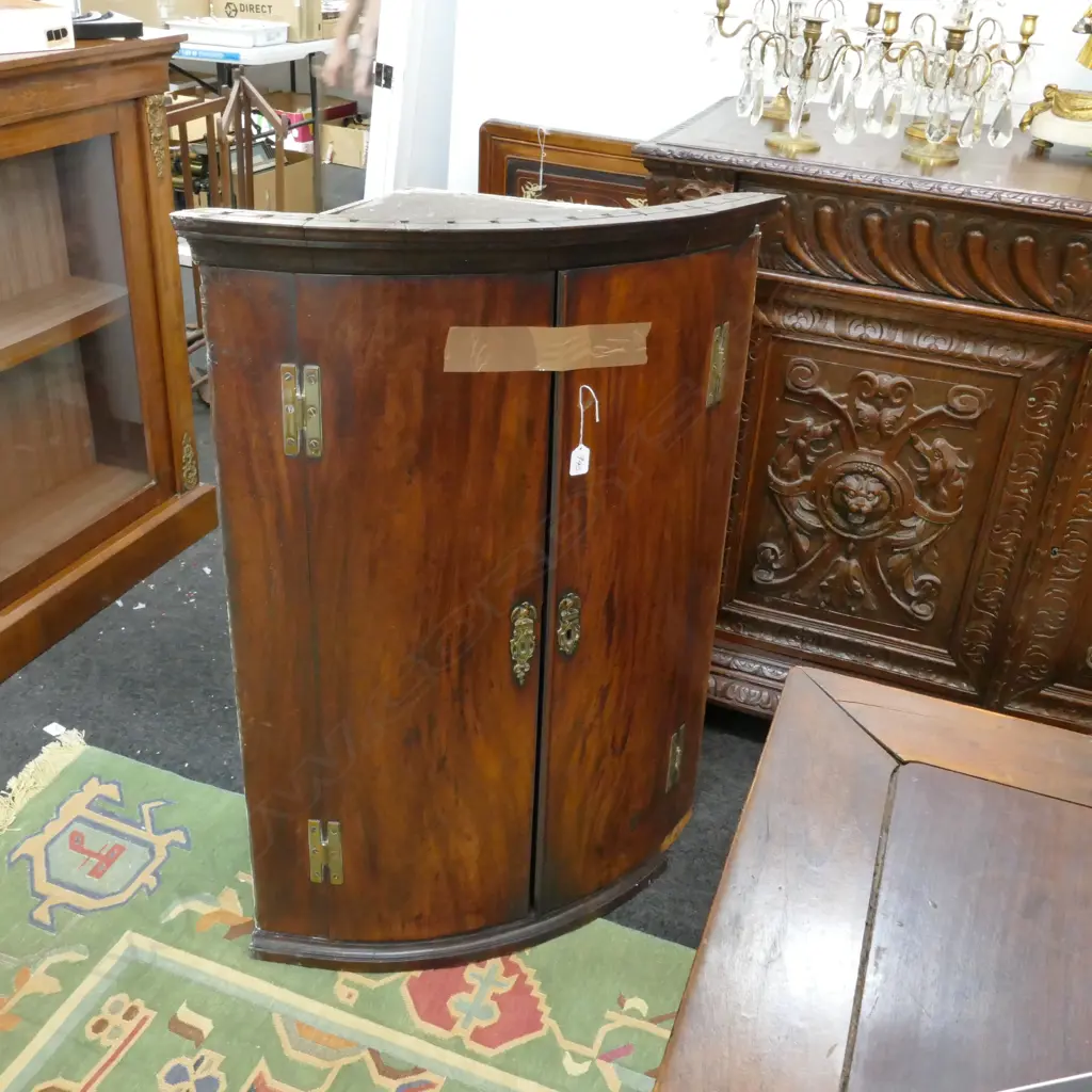 GEO III MAHOGANY BOW FRONT CORNER CABINET  Image 1++