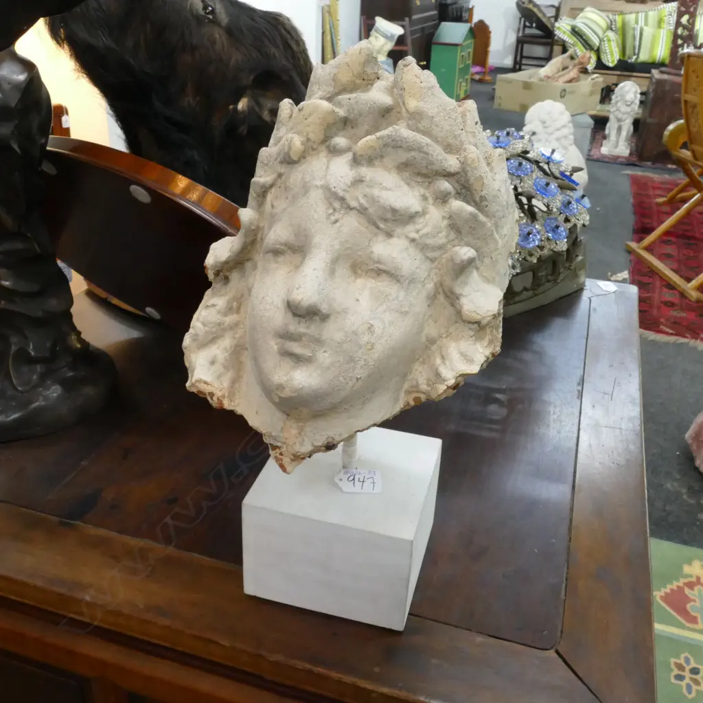 GREEK STYLE HEAD ON STAND Image 1++