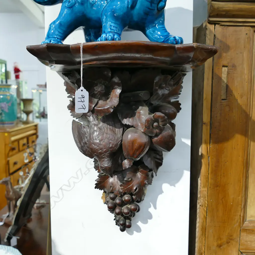 CARVED WOOD WALL SHELF Image 1++