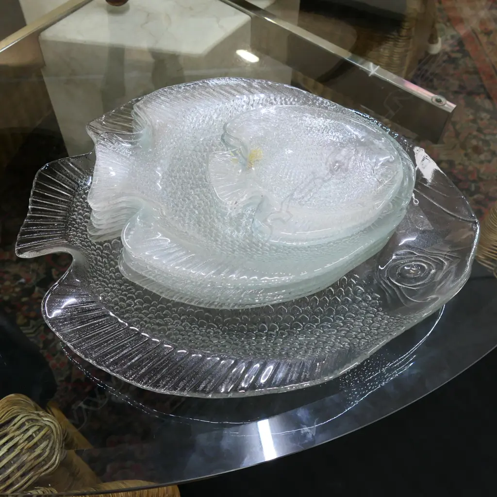 11X VINTAGE FRENCH GLASS FISH DISH SET  Image 1++