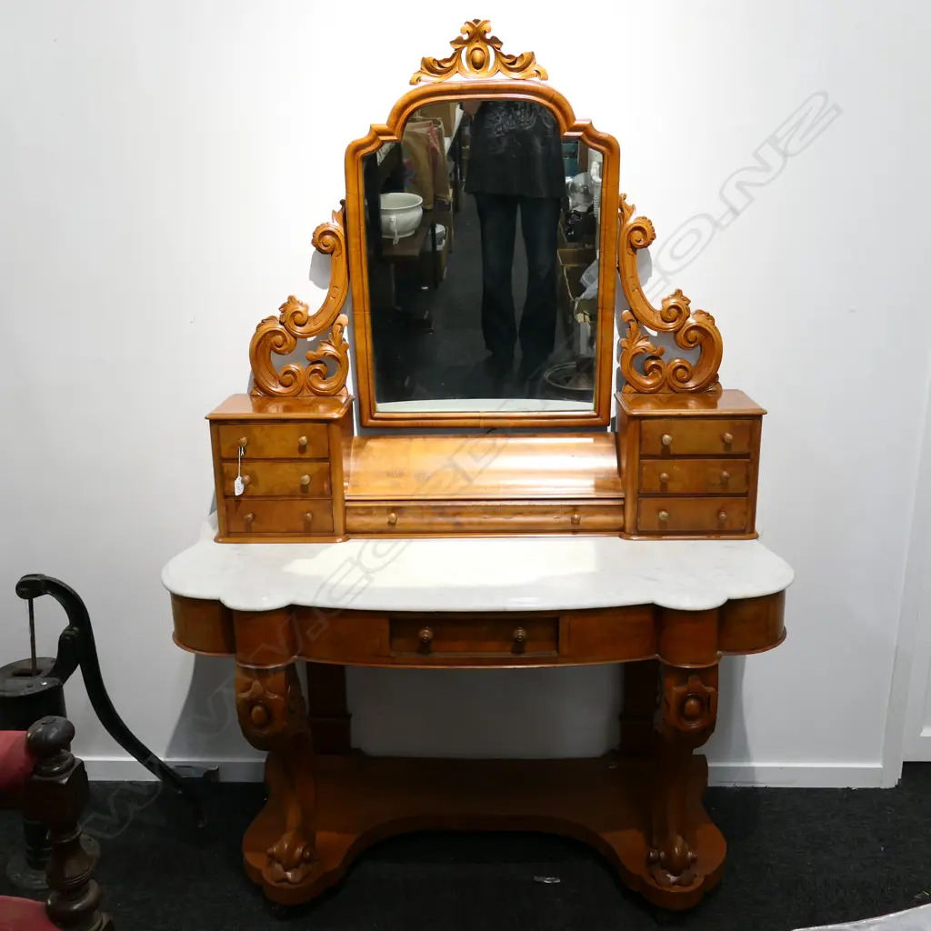 A FINE MARBLE TOPPED VICT DRESSING TABLE Image 1++