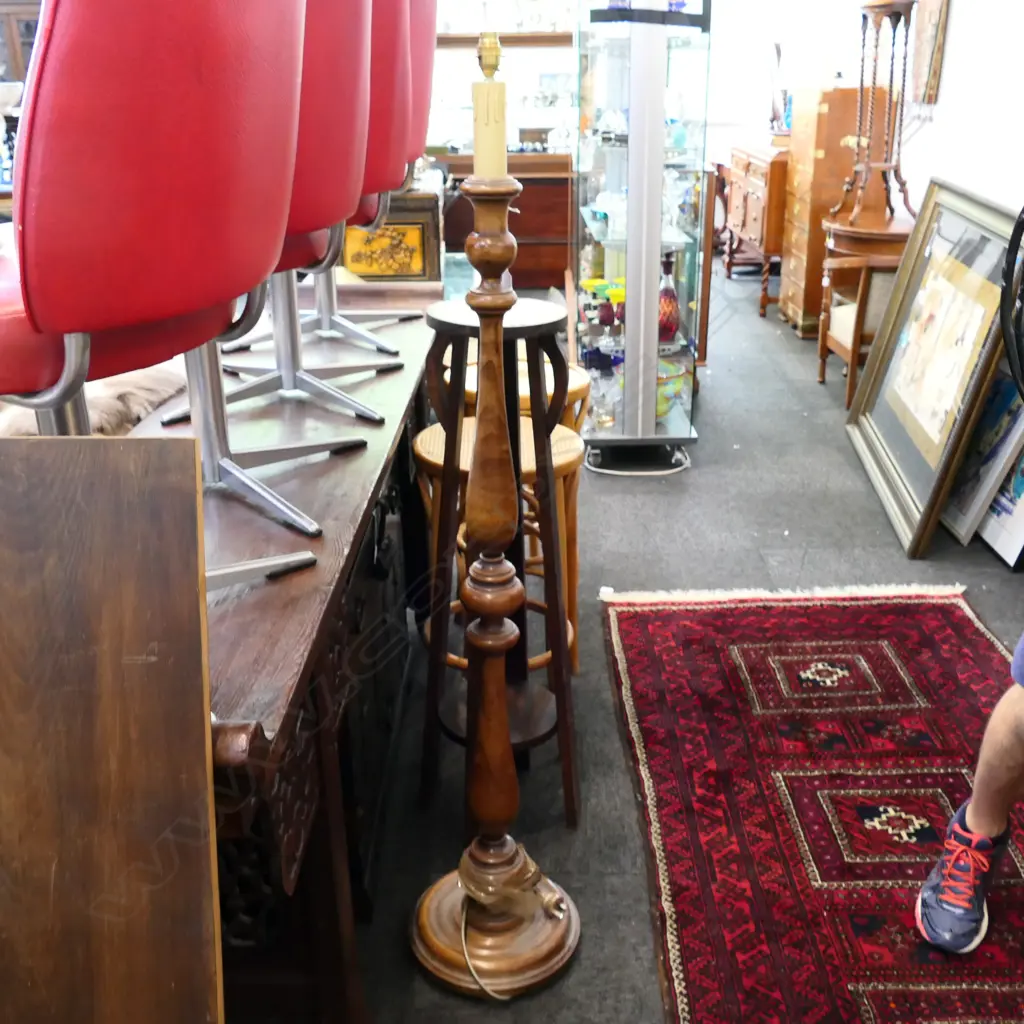 TURNED WOOD STANDARD LAMP Image 1++