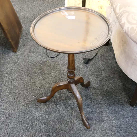 MAHOGANY WINE TABLE