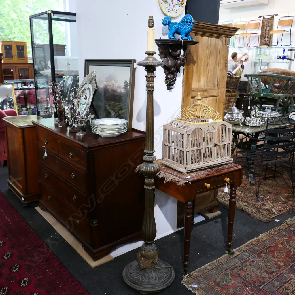 TALL GILDED STANDARD LAMP Image 1++