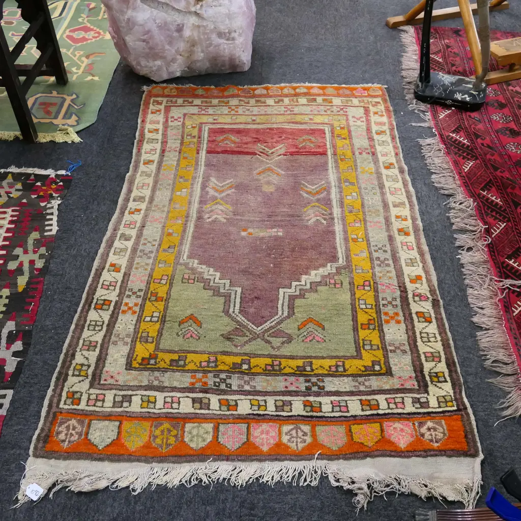 VINTAGE TURKISH MILAS PRAYER RUG HAND KNOTTED Image 1++