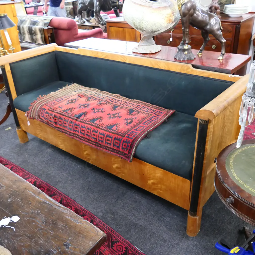 BIEDERMEIER COUCH Image 1++