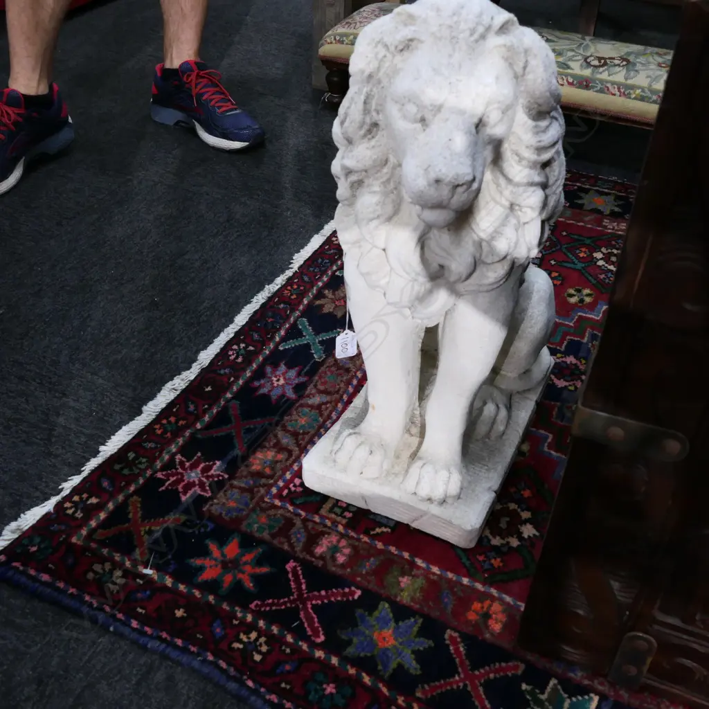 PAIR CONCRETE LIONS Image 1++
