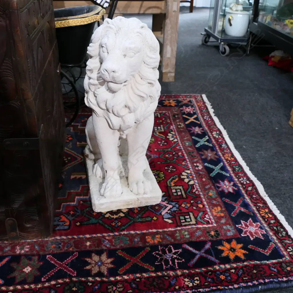 PAIR CONCRETE LIONS Image 1++