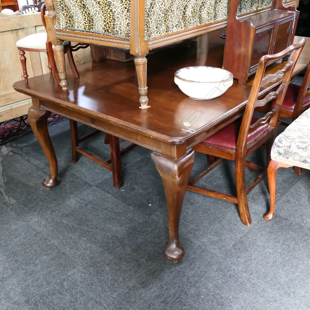 MAHOGANY EXTENSION DINING TABLE Image 1++