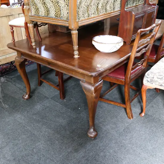 MAHOGANY EXTENSION DINING TABLE