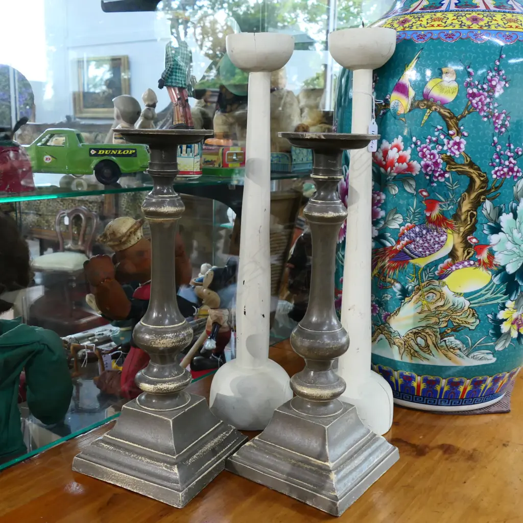 2 PRS SHABBY CHIC CANDLEHOLDERS 460MM H Image 1++