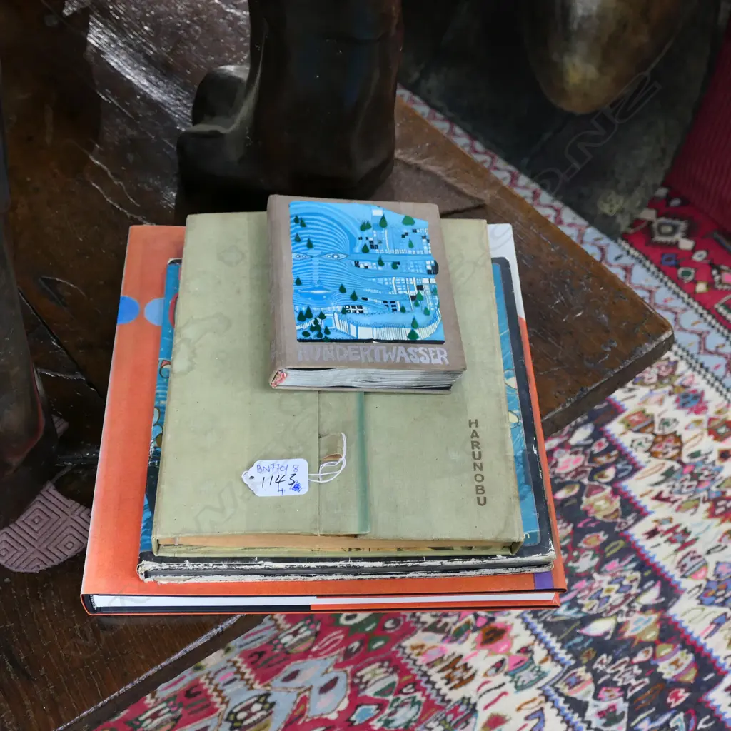 ASST ART BOOKS Image 1++