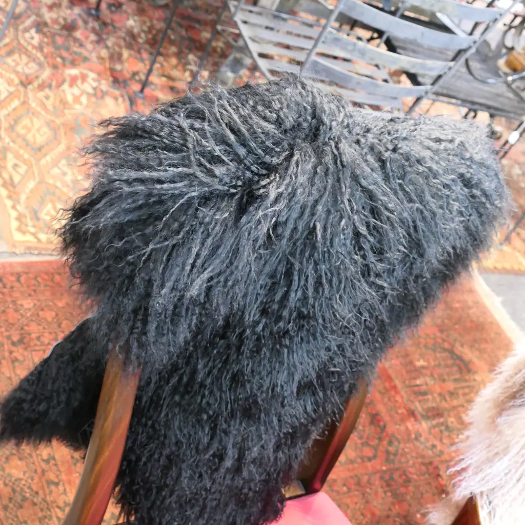 TIBERTON LAMB HIDE - BLACK Image 1++