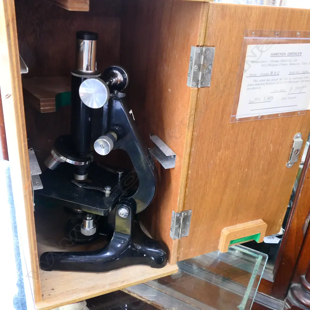 OLYMPUS MICROSCOPE IN WOODEN CASE Image 1++