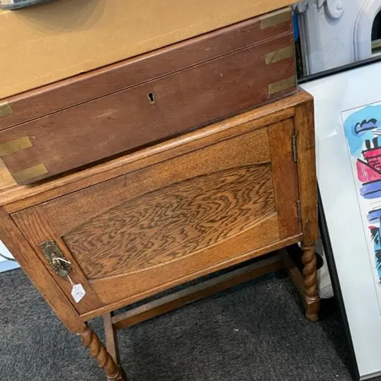 OAK BARLEY TWIST BEDSIDE CABINET W 560 MM