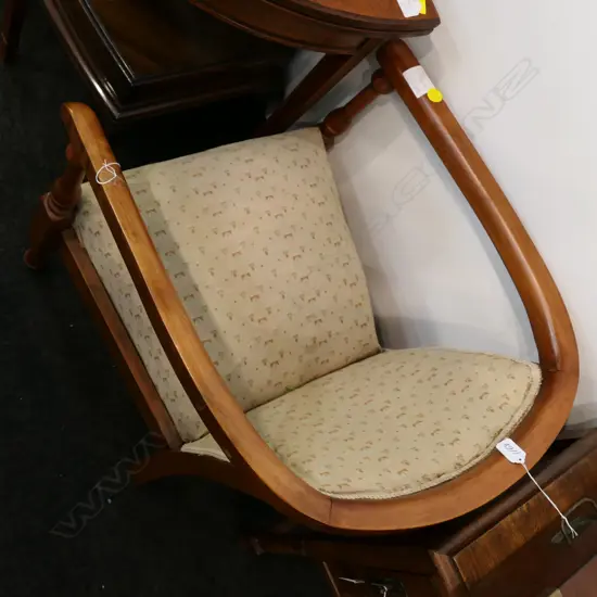 TUB CHAIR