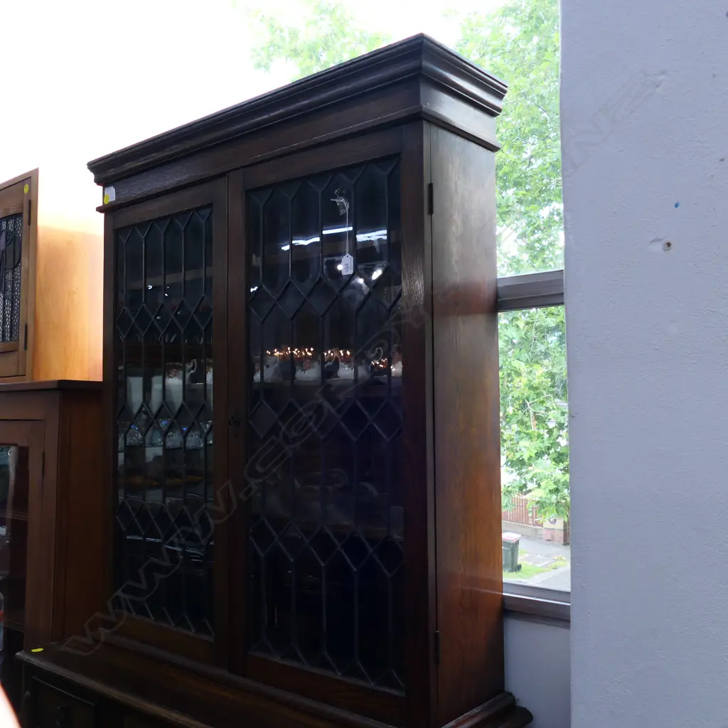 OAK LEADLIGHT DISPLAY CABINET H 1130 MM Image 1++