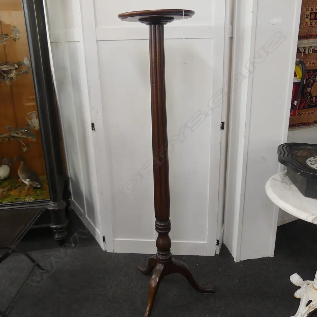 LATE GEORGIAN MAHOGANY TRIPOD BASE TORCHERE STAND, H.1520mm Image 1++