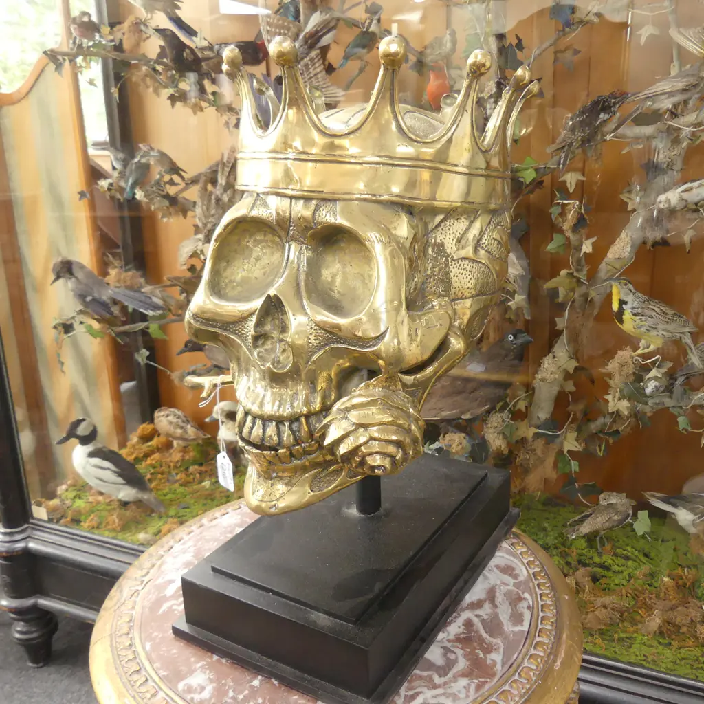 V. LGE BRONZE SKULL WITH ROSE IN MOUTH ON STAND 500MM H Image 1++
